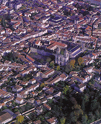 Vue aérienne de St Jean d'Angély